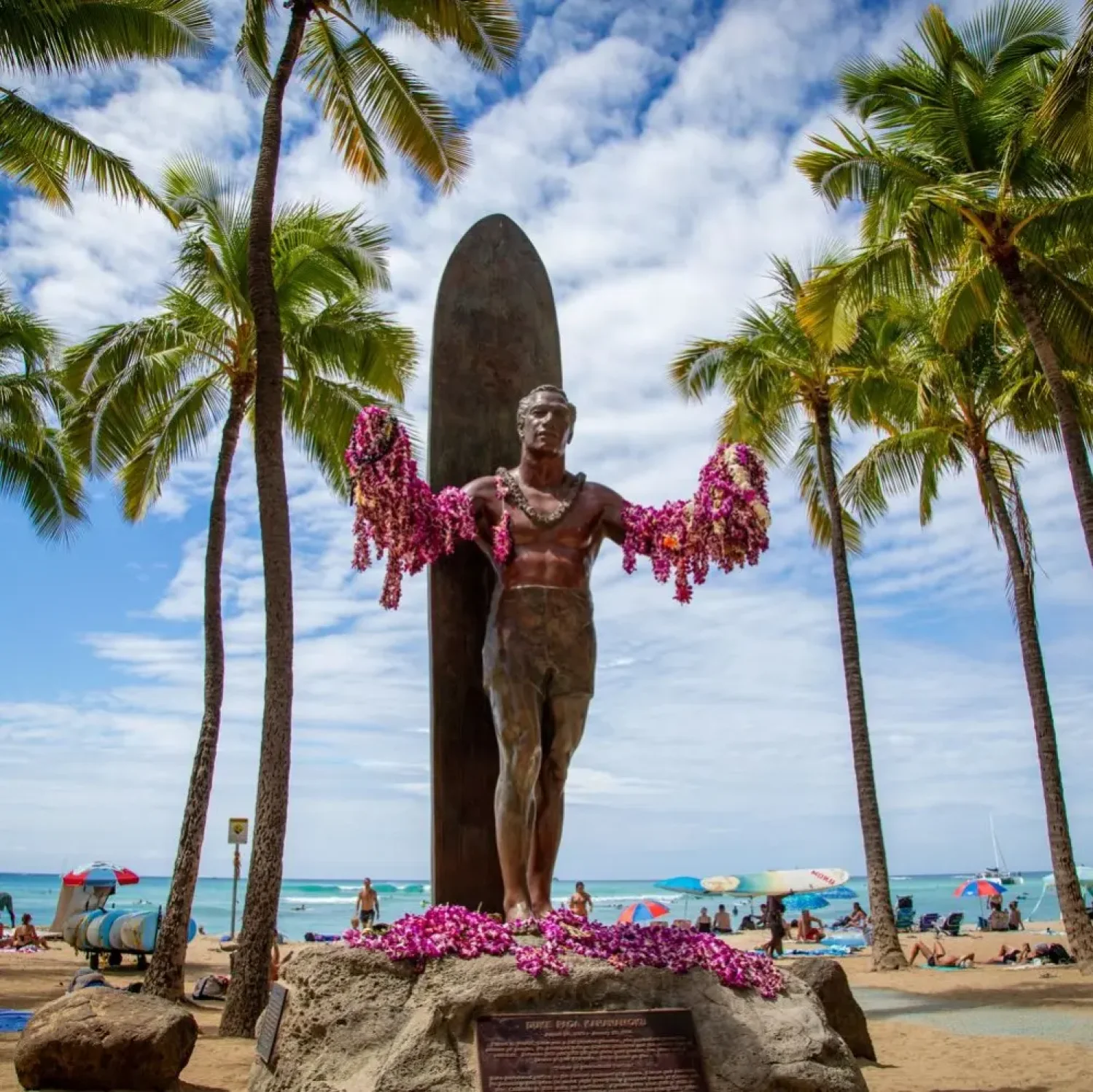 Duke Kahanamoku statue